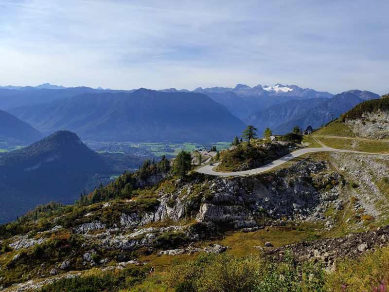 Dieses Bild hat ein leeres Alt-Attribut. Der Dateiname ist Ausblick-vom-Loser-auf-Dachst-800x600.jpg